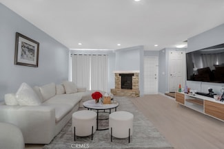 14319 Addison St Unit 4, Sherman Oaks, CA 91423