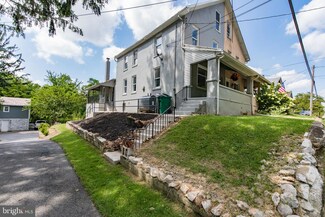 1375 Pennsylvania Ave, Emmaus, PA 18049
