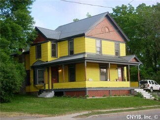 9 N Main St, Hammond, NY 13646
