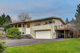 449 SW 175th St, Normandy Park, WA 98166