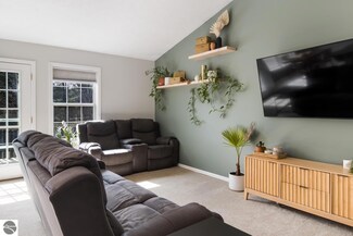 3698 Silver Farms Ln, Traverse City, MI 49684