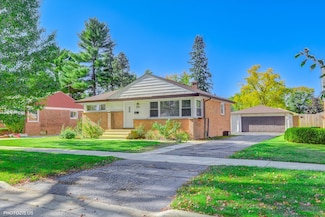 1210 Mohawk Dr, Elgin, IL 60120