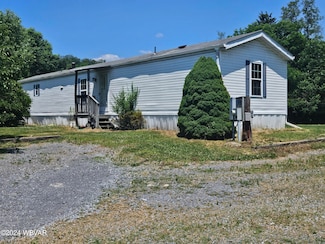 154 Maplewood Ln, Jersey Shore, PA 17740