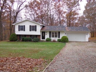 2112 Kelaney Dr NE, Mineral City, OH 44656