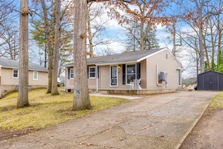 427 Poplar St, Brooklyn, MI 49230