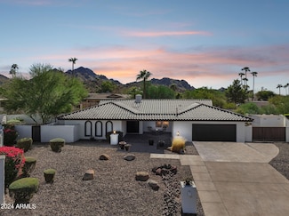 3007 E Calaveros Dr, Phoenix, AZ 85028