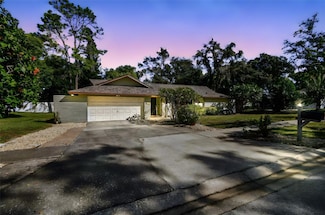 844 Park Ct, Palm Harbor, FL 34683