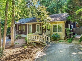 157 Carrisbrooke Ln, Winston Salem, NC 27104