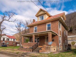 2404 Washington St E, Charleston, WV 25311