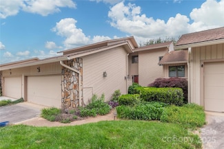 111 Clubwood Ct, Asheville, NC 28803