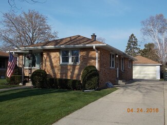 1824 Linden Ave, Waukegan, IL 60087