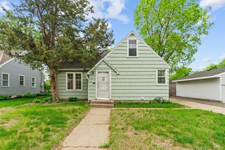 5521 W 42nd St, Saint Louis Park, MN 55416