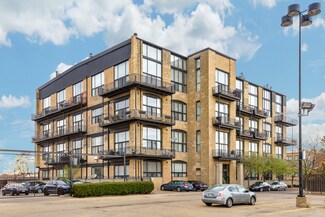 2614 N Clybourn Ave Unit 215, Chicago, IL 60614