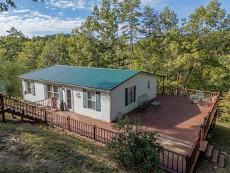 139 Robin Ln, Wellington, KY 40387