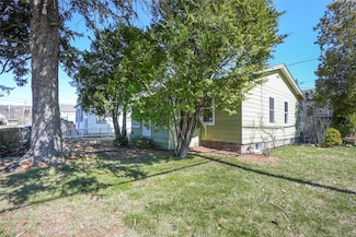109 Marble Ave, Pleasantville, NY 10570