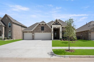 665 Red Maple Rd, Waxahachie, TX 75165