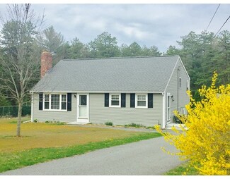 159 Strawberry Ln, East Taunton, MA 02718