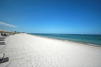 575 Crandon Blvd Unit 808, Key Biscayne, FL 33149