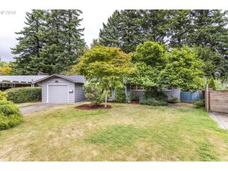 9730 SW Inglewood Place, Portland, OR 97225