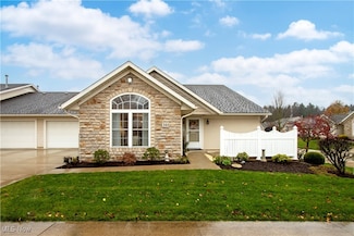 344 Woodbury Cir, Dalton, OH 44618