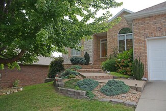 4668 S Holland Ave, Springfield, MO 65810