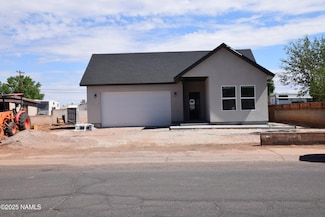 506 W Hillview St, Winslow, AZ 86047