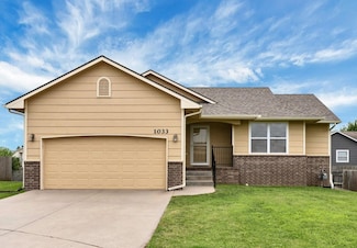 1033 E Bedell Ct, Augusta, KS 67010