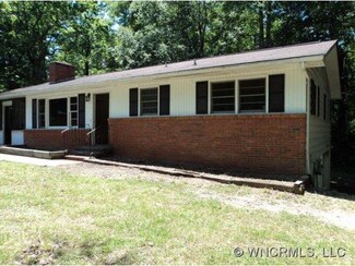 19 Sweetpea Ln, Hendersonville, NC 28791