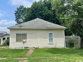 1005 E Elm St, West Frankfort, IL 62896