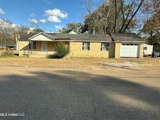 100 Wood St, Batesville, MS 38606