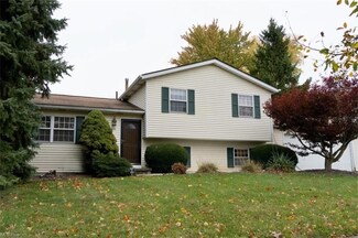 8573 Groveside Dr, Strongsville, OH 44136