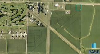 1944 Airport Rd W, Larchwood, IA 51241