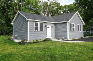 60 Lakeshore Dr, Holliston, MA 01746