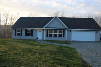 77 Union St, Orono, ME 04473