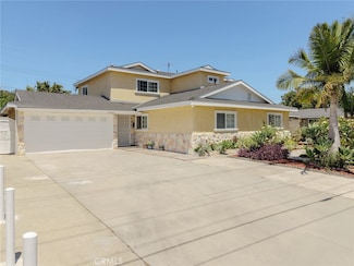 2322 S Greenville St, Santa Ana, CA 92704