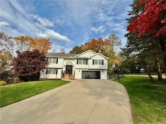 2989 Fox Burrow Dr, Stow, OH 44224