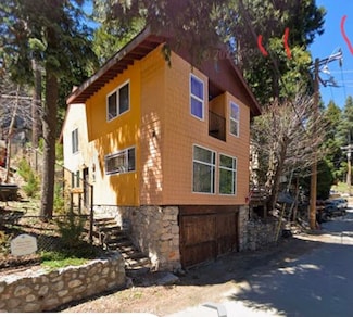 754 Golden, Lake Arrowhead, CA 92352