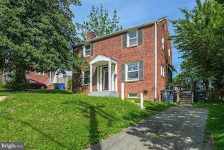 6119 11th St N, Arlington, VA 22205