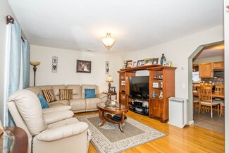 33 North St, Lowell, MA 01852