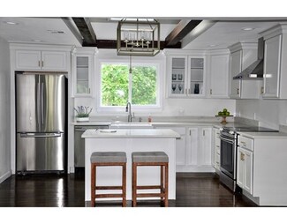 717 Washington St, Franklin, MA 02038