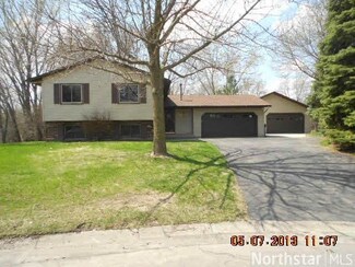 873 Westview Ct, Saint Paul, MN 55126