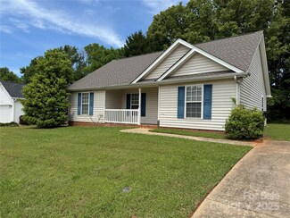 823 Prestwick Dr, Rock Hill, SC 29730