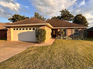 4955 Montauk Trail SE, Owens Cross Roads, AL 35763