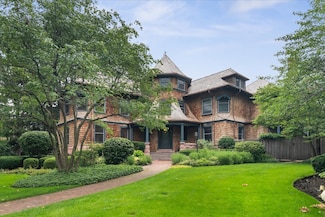 681 Lincoln Ave, Winnetka, IL 60093