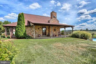 2733 Seitzville Rd, Seven Valleys, PA 17360