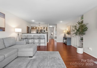 529 N Graham St Unit 2G, Charlotte, NC 28202