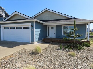 417 Riviera St SW, Ocean Shores, WA 98569