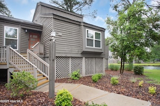 7101 Windward Dr, New Bern, NC 28560