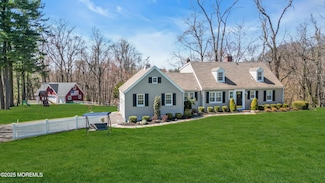 810 Holmdel Rd, Holmdel, NJ 07733