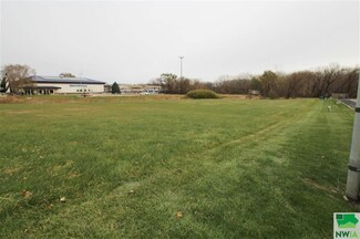 000 Exchange St, Okoboji, IA 51355